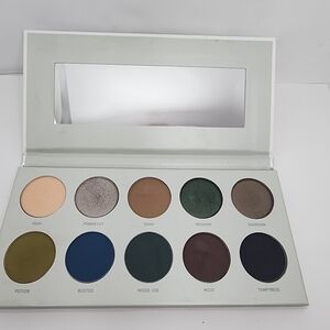 Morphe x Jaclyn Hill Dark Magic Eyeshadow Palette